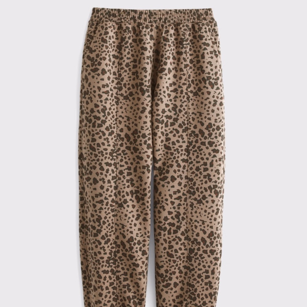 Abercrombie & Fitch YPB Leopard Print Sweatpants - NWT